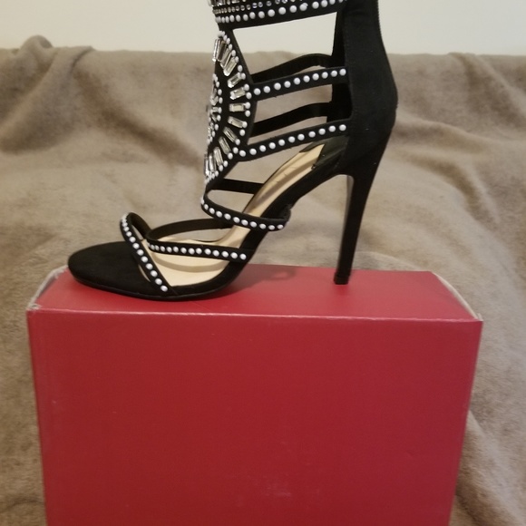 High Heel Shoes - Picture 5 of 5